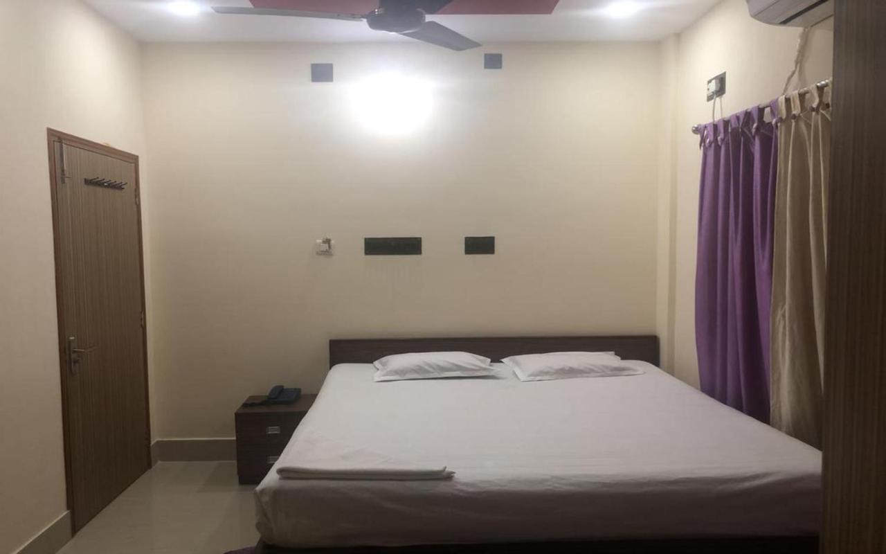 Staymaker Hotel Sannidhyo Shānti Niketan Exteriör bild
